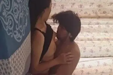 Kemesraan Bersama Wanita Berparas Ayu Hot