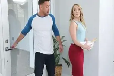 Penampilan Memukau AJ Applegate Di Villa